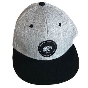Jack & Winn Hat Co. Snapback Gray Grey Embroidered Logo Black White Elephant.